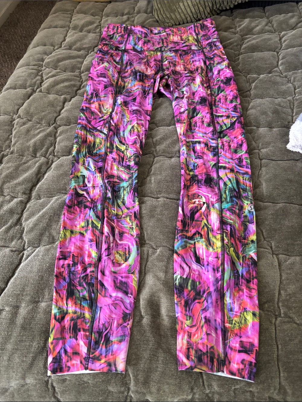 Lululemon leggings Hyper Flow Pink Multi print athletic athleisure gym running 4